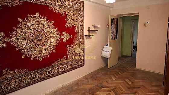 Продаж Квартира 3-кімнатна Kiev