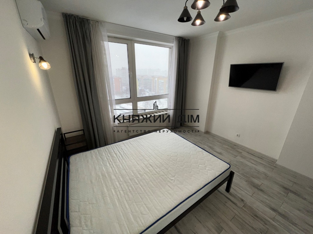 Оренда Квартира 1-кімнатна, 12/26 поверх на Каменская ул. Київ - фото 1