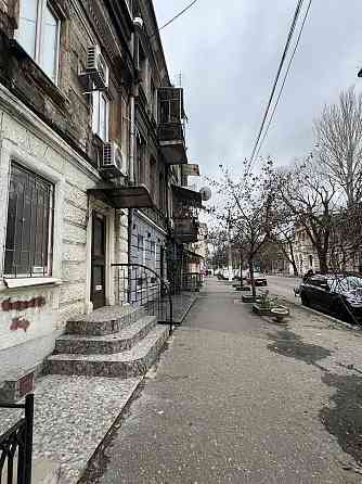 Оренда торгове приміщення на Старопортофранковская ул., 87 поверх - 1/2 Одесса