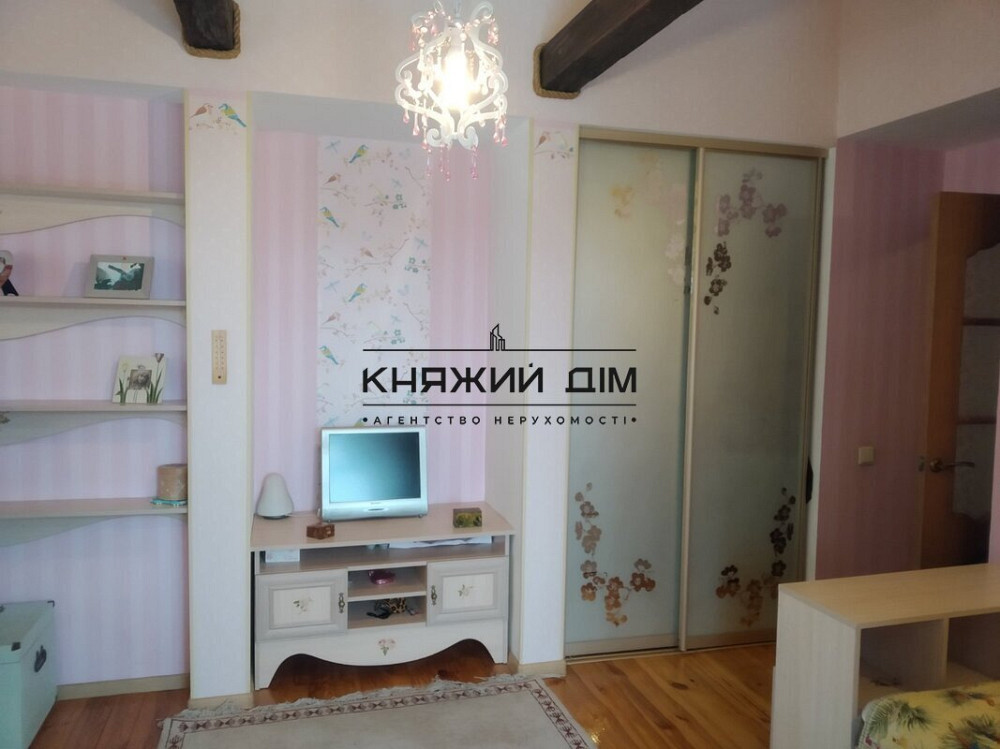 Аренда отличного 3-х этажного дома в с. Великие Дмитровичи. № 139270  - фото 15