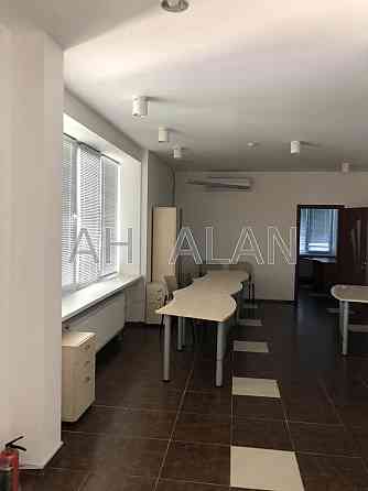 Продаж Будинок 3-кімнатний на вул. Василя Тютюнника Kiev