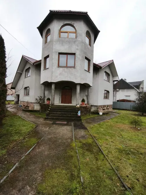 For sale 2-storey House with land 12 ares 293 sq.m 7+ rooms at Володимирська Uzhhorod - photo 1