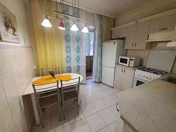 Оренда Квартира 1-кімнатна, 1/9 поверх на Тулузи, 16 Киев