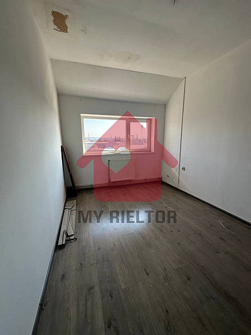 Оренда приміщення вільного призначення на Залізнична поверх - 4/4 Uzhhorod - photo 1