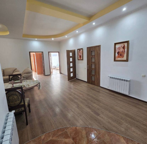 Продаж Квартира 4-кімнатна на ул. Гагаринское плато, 5/3 Одеса