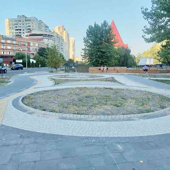 Продаж Квартира 3-кімнатна, 8/16 поверх на Срібнокільська, 8 Kiev