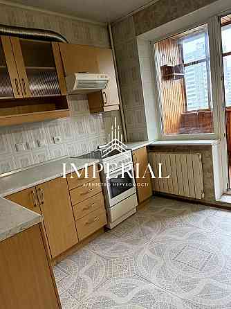 Продаж Квартира 3-кімнатна, 6/15 поверх на вул. Ахматовой Анны Киев