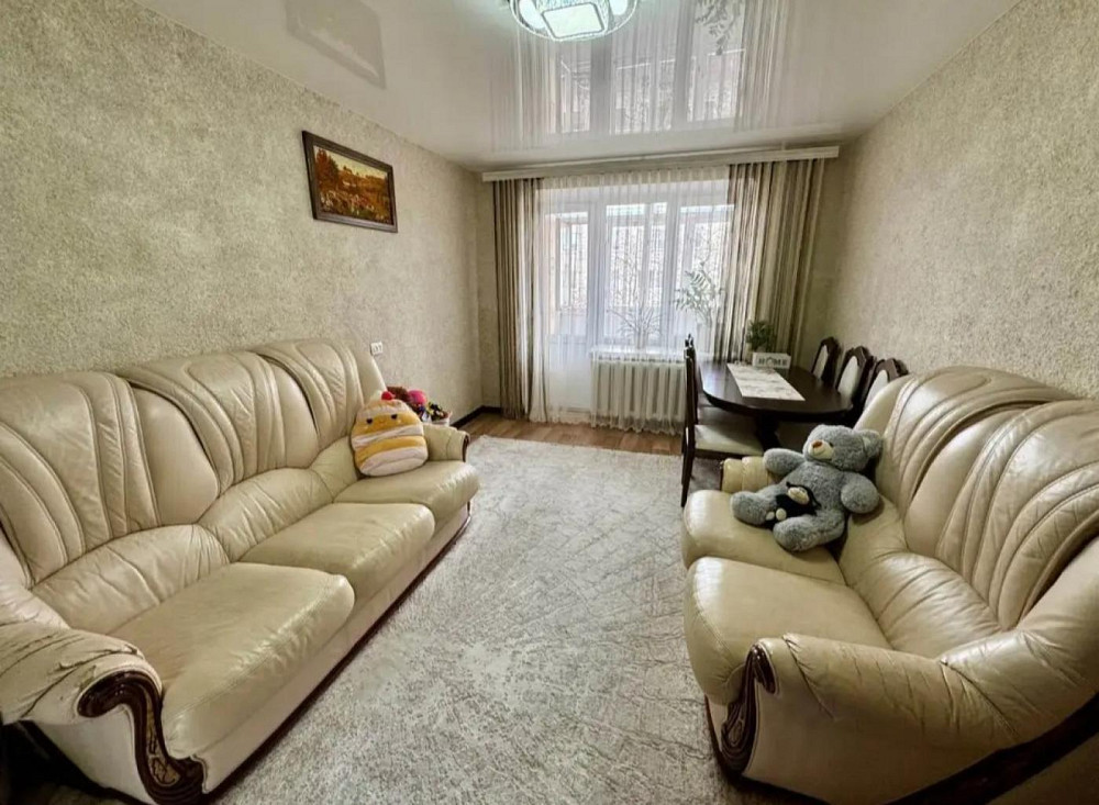 Продаж Квартира 3-кімнатна, 4/5 поверх на вул. Степана Бандери Rivne - photo 2