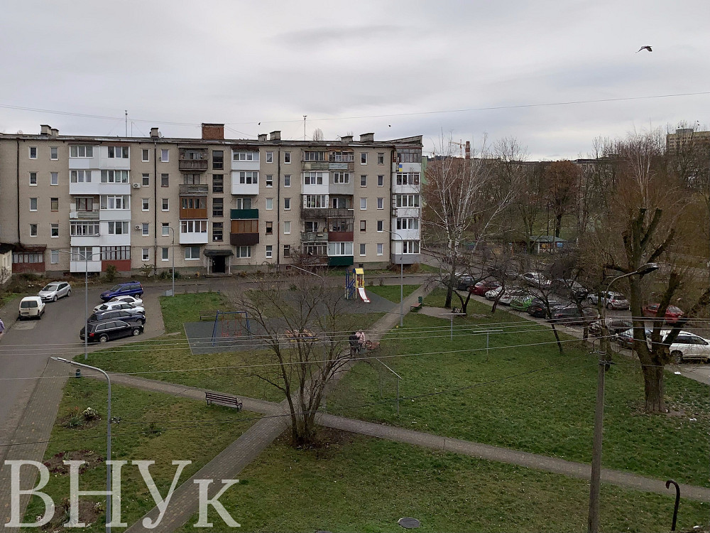 Продаж Квартира 1-кімнатна, 4/5 поверх на Відродження . Княгині Ольги Луцьк - фото 1