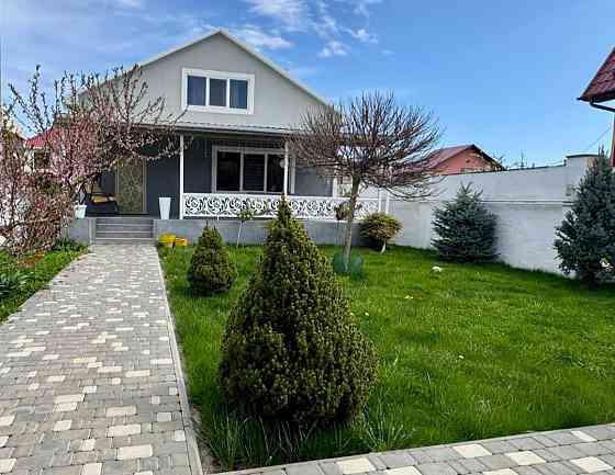 Продаж Будинок 4-кімнатний на ул. Светлая, 18/23а Лиманка