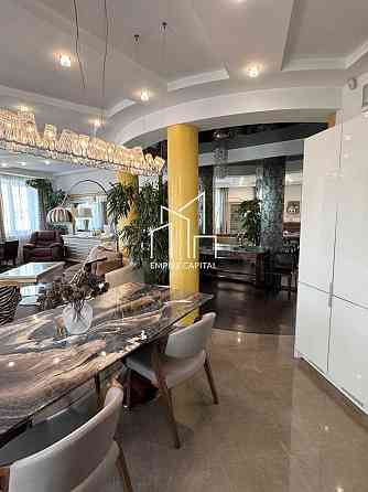 Продаж 3к Квартира 170 кв.м Стрийська вул. L'viv
