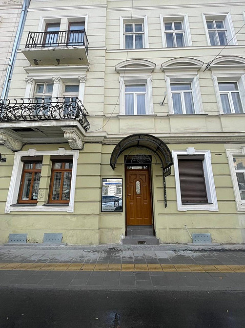Продаж готовий бізнес на вул. Героїв УПА приміщень - 4, поверх - 1/3 Львів - фото 1