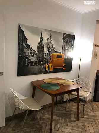 Продаж Квартира 1-кімнатна, 8/16 поверх на Максимовича Михайла вул., д. 7А Киев