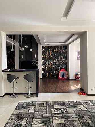 Продаж Квартира 3-кімнатна, 6/20 поверх на вул. Науки Харків