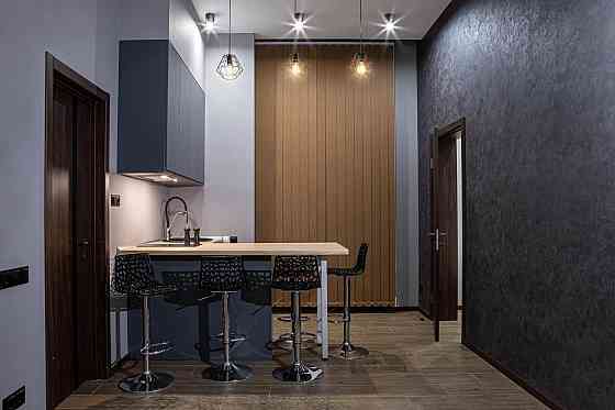 Оренда Квартира 2-кімнатна, 4/5 поверх на вул. Хмельницького Богдана L'viv