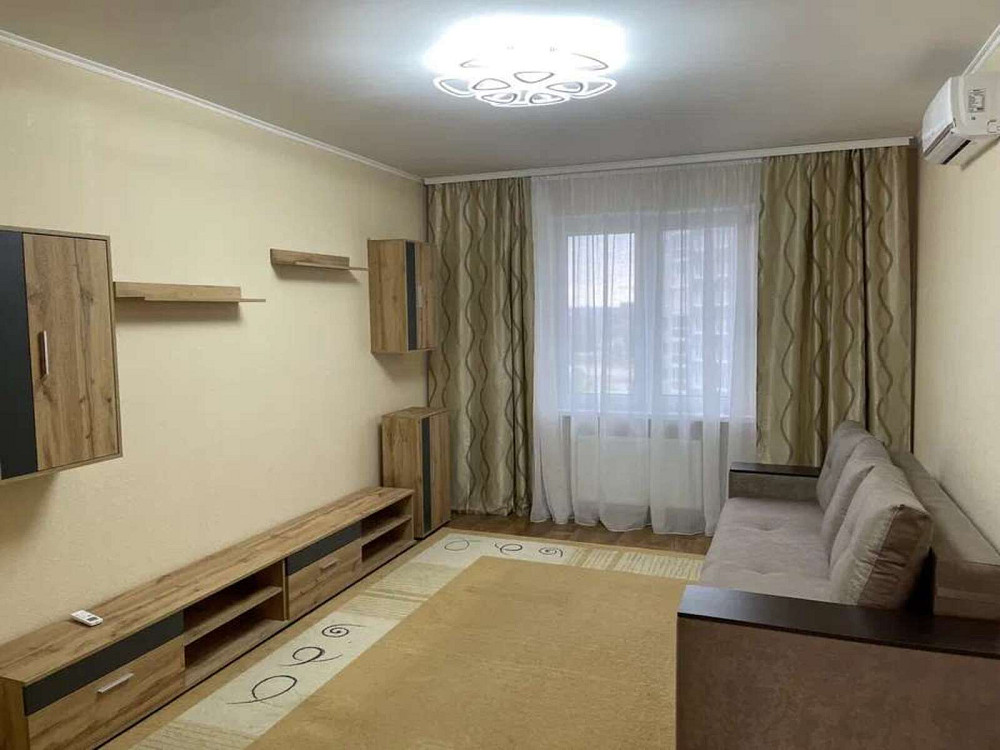 Оренда Квартира 2-кімнатна, 8/24 поверх на Харьковское шоссе Київ - фото 1