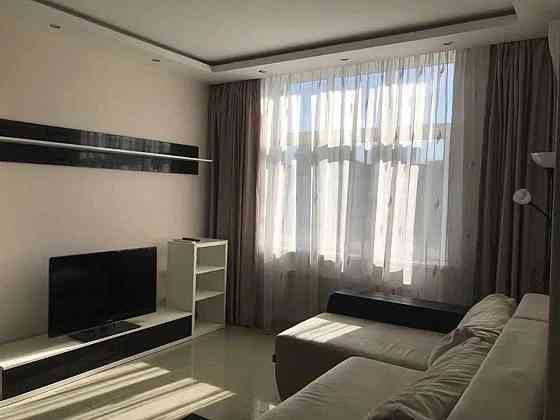 Оренда Квартира 1-кімнатна, 14/24 поверх на ул. Михаила Драгоманова, 40з Киев