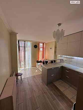 Оренда Квартира 1-кімнатна, 6/10 поверх на вул. Регенераторна, 4 Киев