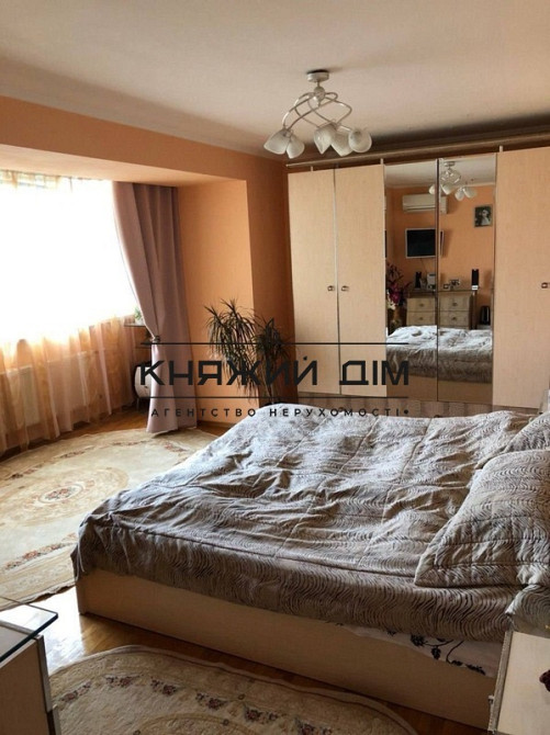 Продаж роздільної 4-х к.кв. м. Чернігівська. № 21134773 Київ - фото 1