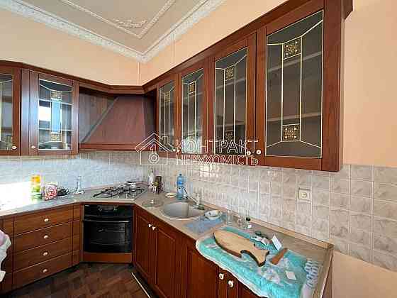 Продаж Квартира 3-кімнатна, 5/6 поверх на вул. Чичібабіна Kharkiv