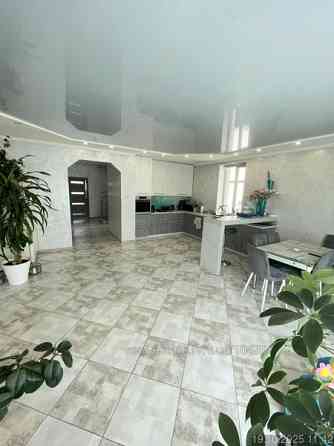 Продаж 3-поверховий Будинок з ділянкою 3 сот 230 кв.м 6 кімн. на Білозіра вул. Рудне