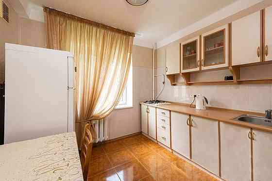 Продаж Квартира 2-кімнатна, 2/9 поверх на Русанівський вул., д. 9 Kiev