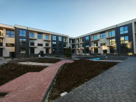 Продаж 1к Квартира 40 кв.м Волошкова 32 Сторожниця