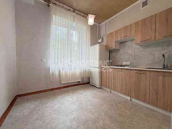 Продаж Квартира 2-кімнатна, 1/2 поверх на вул. Байрона Харків