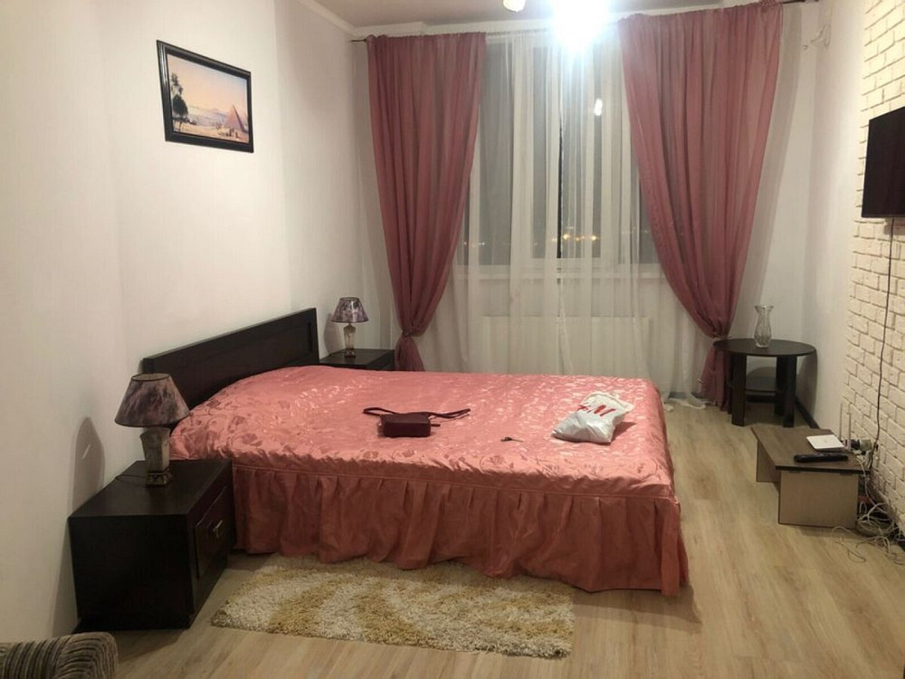 Оренда Квартира 1-кімнатна, 18/20 поверх на Світла, 3Д Киев - изображение 1