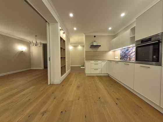 Продаж Квартира 3-кімнатна, 9/24 поверх на Єлизавети Чавдар вул., д. 1 Kiev