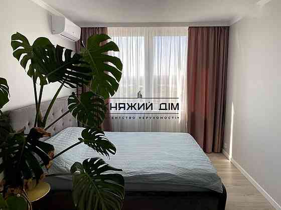 Продаж видовий 2-х к.кв. студіо м. Харківська. № 21142133 Київ