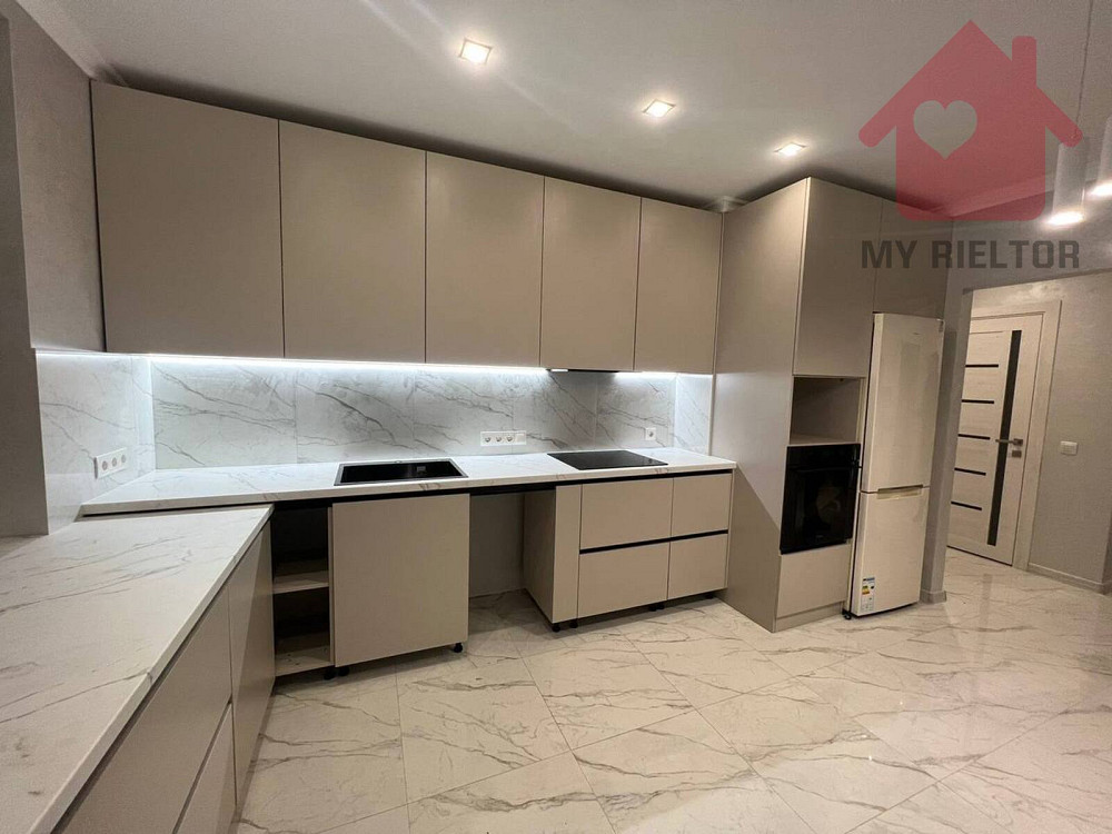 Продаж Квартира 2-кімнатна, 2/7 поверх на Фогорашія Ужгород - фото 1