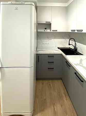 Продаж Квартира 2-кімнатна, 1/9 поверх на Білоруська вул. вул., д. 30А Київ