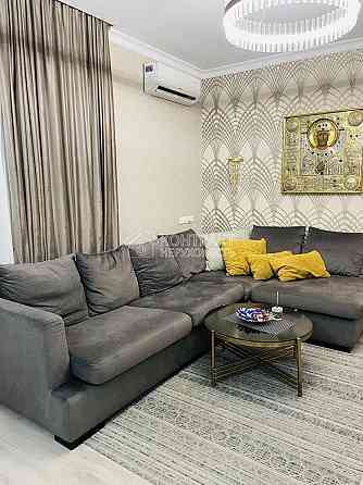 Продаж Квартира 3-кімнатна, 4/6 поверх на вул. Конституции Kharkiv