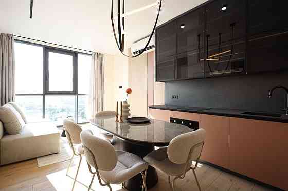 Продаж Квартира 2-кімнатна, 26/31 поверх на Андрія Верхогляда вул., д. 4Б Kiev