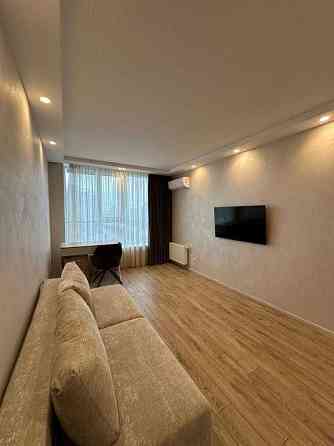 Продаж Квартира 3-кімнатна, 24/34 поверх на Берестейський вул., д. 5Б Киев