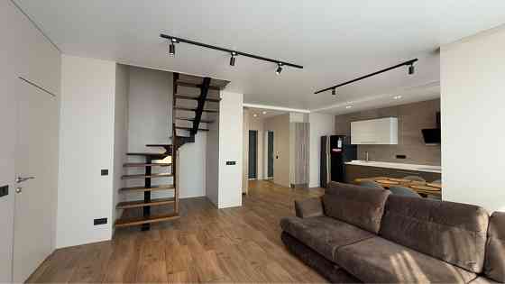 Продаж Квартира 4-кімнатна, 24/25 поверх на Бережанська вул., д. 4 Kiev