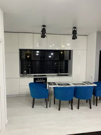 Продаж 3к Квартира 76 кв.м Новодворянский Дніпро