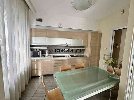 Оренда Квартира 3-кімнатна, 2/4 поверх на Ярославов Вал ул. Київ