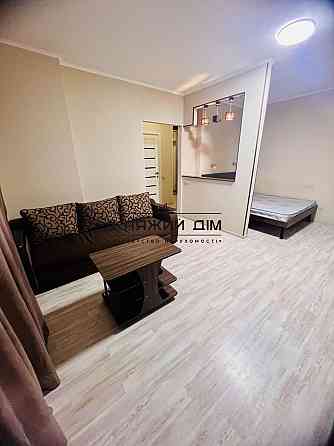 Оренда Квартира 1-кімнатна, 13/17 поверх на Ломоносова ул./Юлії Здановської Киев