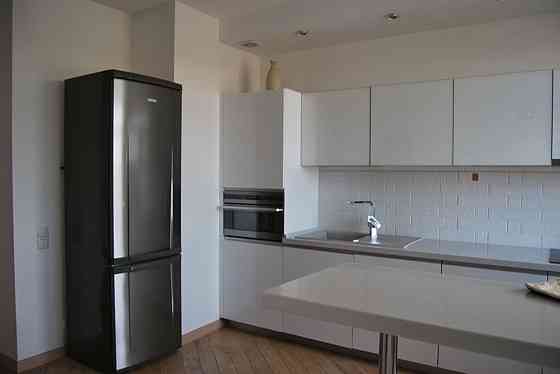 Оренда Квартира 2-кімнатна, 13/21 поверх на ул. Александра Мишуги, 3 Київ