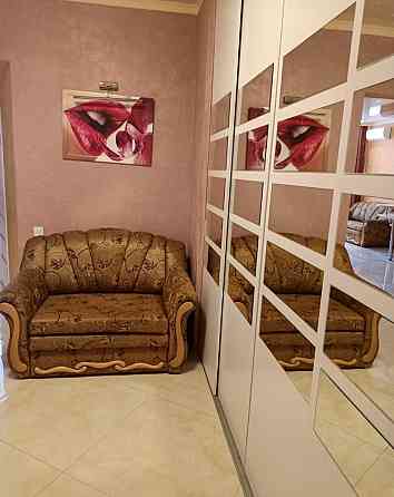 У продажу простора однокімнатна квартира на 13ст. Фонтану Одеса