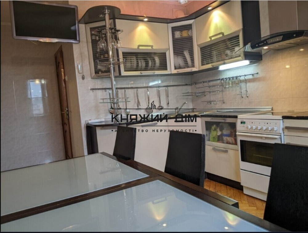 Большая 3к. квартира возле метро Позняки, ул.Гмыри. Код объекта: 21137235. Київ - фото 1