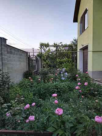 Трехэтажный дом в пгт. Институт Таирова Таїрове