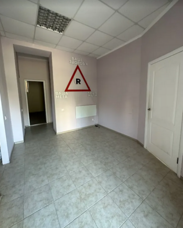 Продаж комерційного приміщення на вул. Євгена Коновальця, площа 70 кв.м Тернопіль