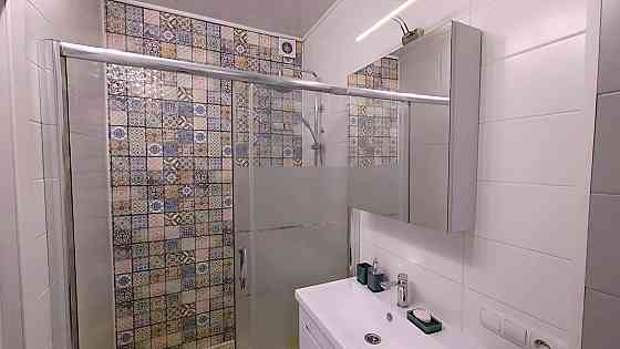 Продаж Квартира 1-кімнатна, 13/26 поверх на Феодосійська вул., д. 3-В Київ