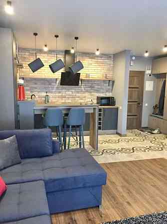 Оренда Квартира 2-кімнатна, 21/25 поверх на ул. Заречная Київ