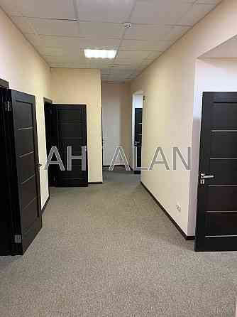 Оренда офісне приміщення на Хрещатик вул., 8 приміщень - 3, поверх - 5/6 Київ