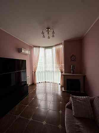 Продаж Квартира 3-кімнатна, 5/18 поверх на вул. Науки Харків