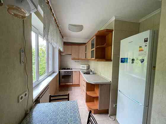 Оренда Квартира 3-кімнатна, 5/5 поверх на вул. Лейпцизька, 12 Київ